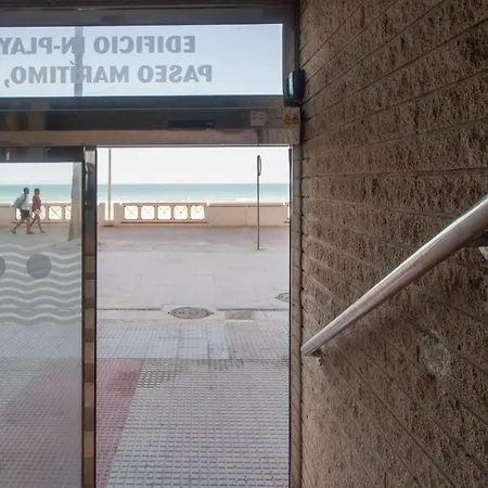 Paseo Maritimo 27 * Cádiz