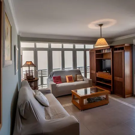 Apartmán Paseo Maritimo 27 *