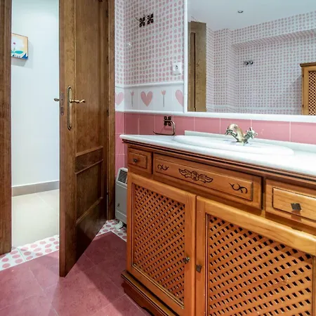 Apartmán Paseo Maritimo 27 *